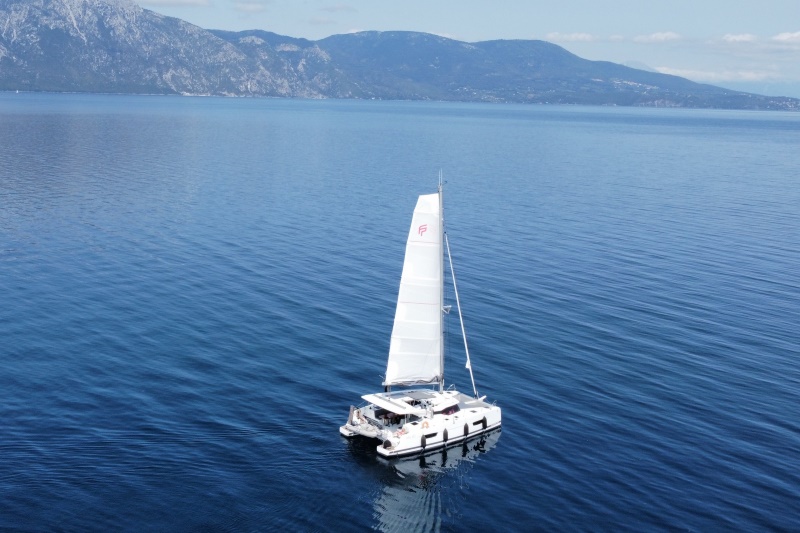 Prodigy sailing south inside Evia